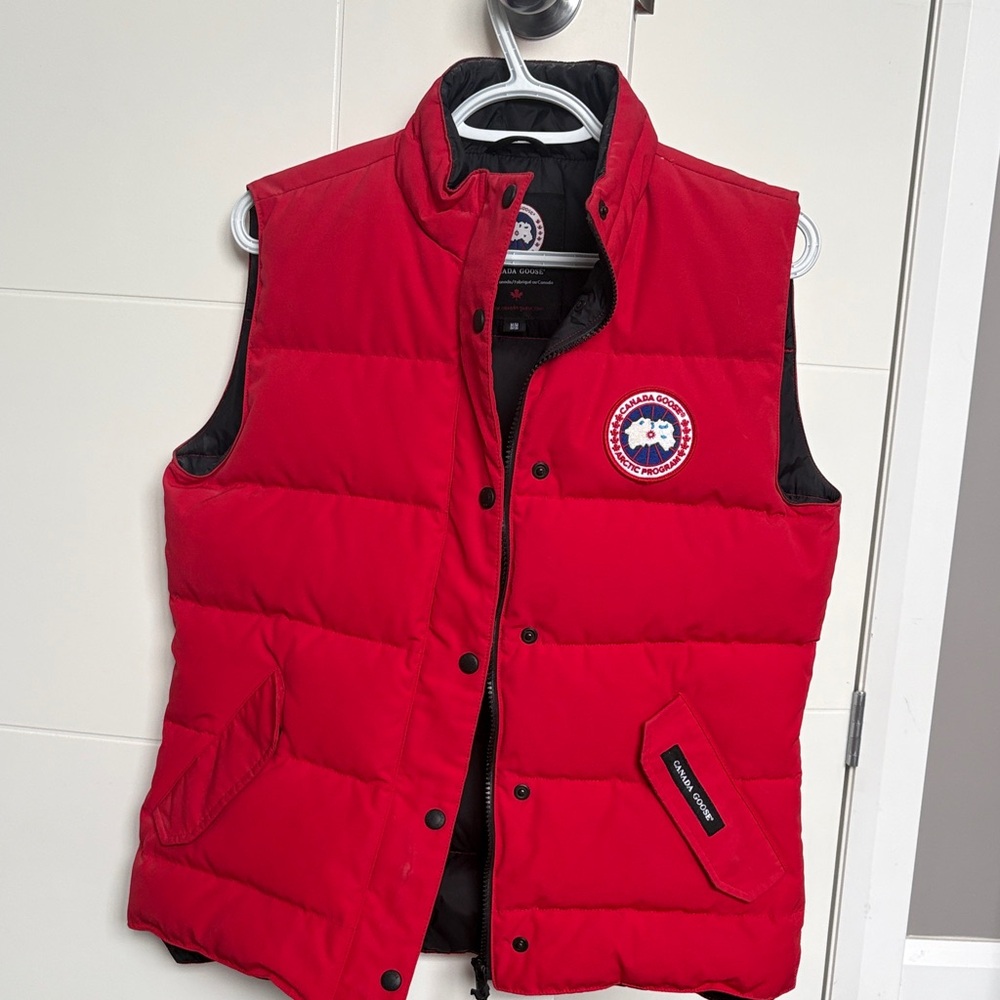 Canada Goose Black Interior Label with Blue Down Association Tag